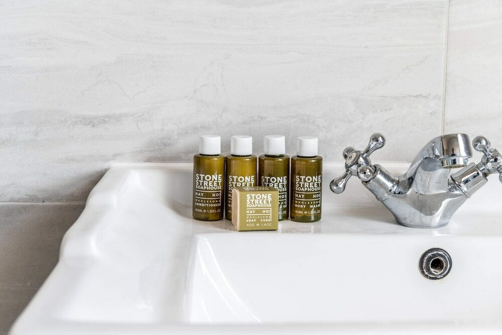 Фото Chic and Cheerful Flat in Willesden Green