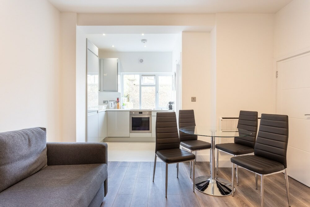 Фото Chalk Farm Artist's Apartment Camden