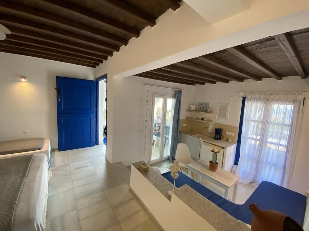 Фото Azure Blue Studios