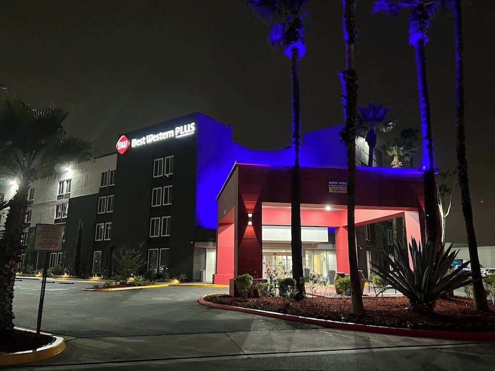 Фото Best Western Plus Commerce Hotel