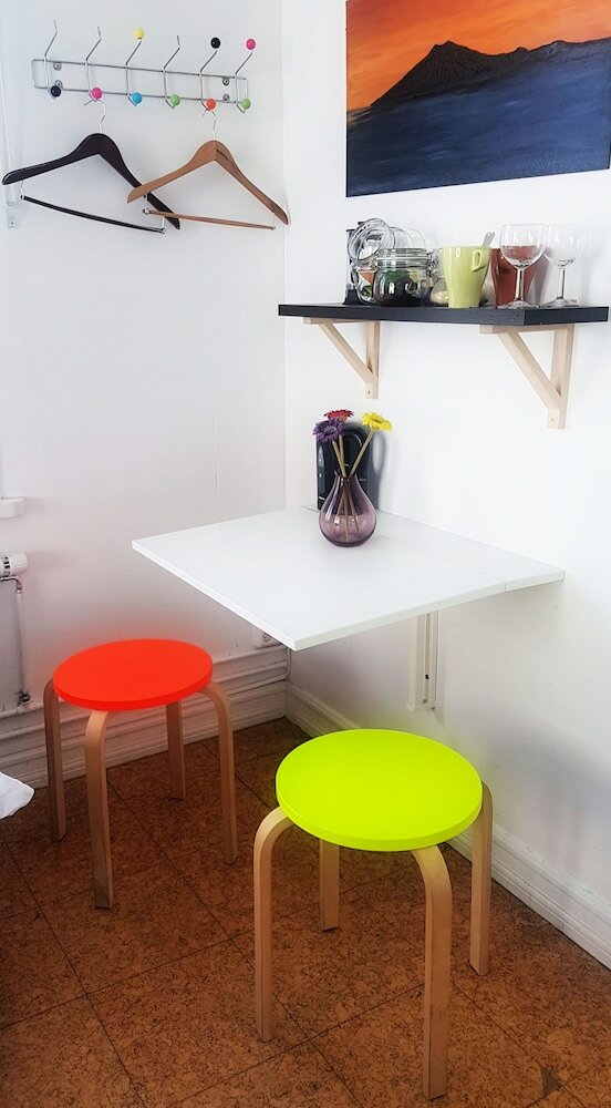 Фото Refurinn Reykjavik Guesthouse - Hostel