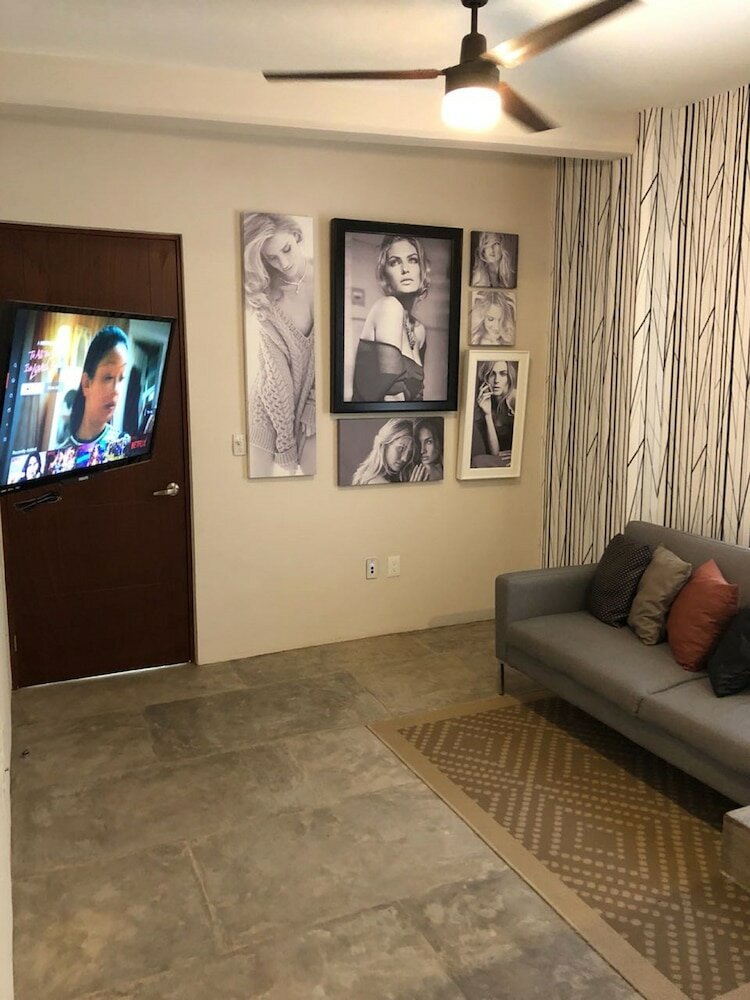 Фото Downtown Suites Cancun