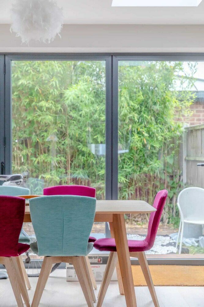 Фото Bright and Inviting 2bd House - Bethnal Green
