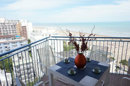 Апартаменты Three-room Apartment in Residence With Sea View by Beahost Rentals в Линьяно-Саббьядоро
