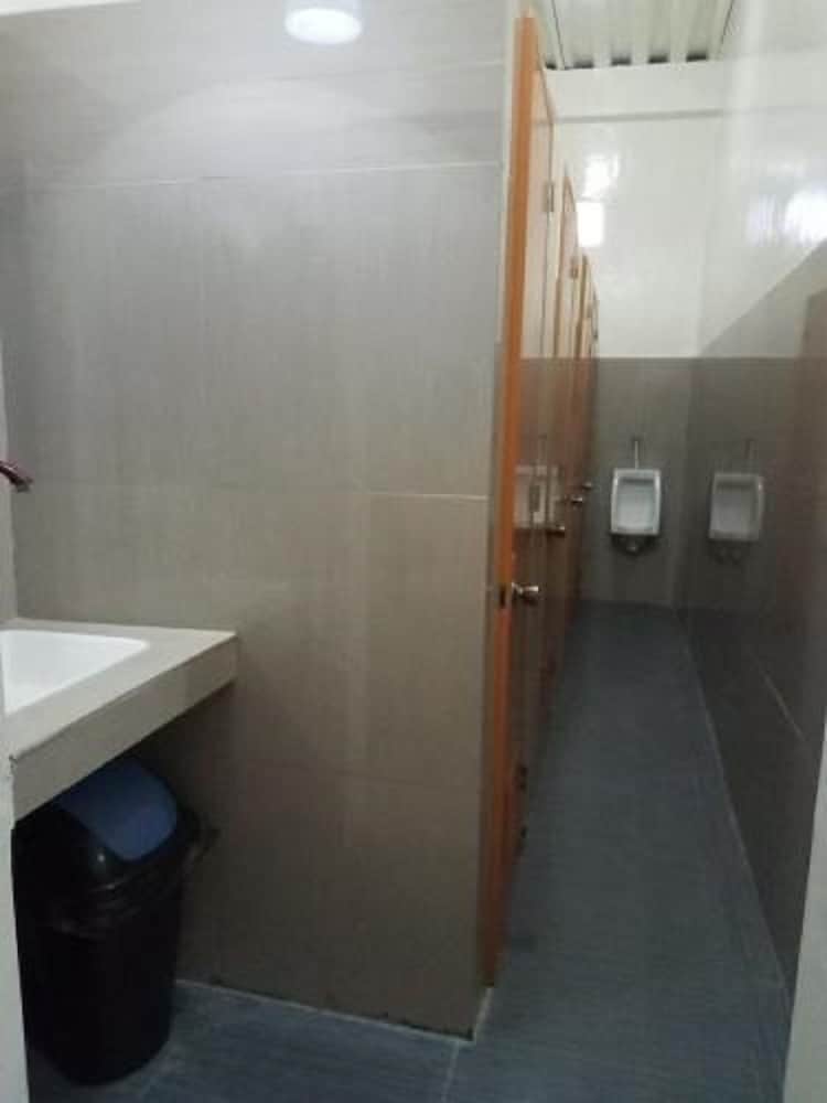 Фото Bee-Force Backpackers - Hostel