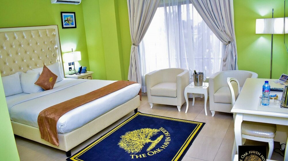 Фото Oak Havens Hotel