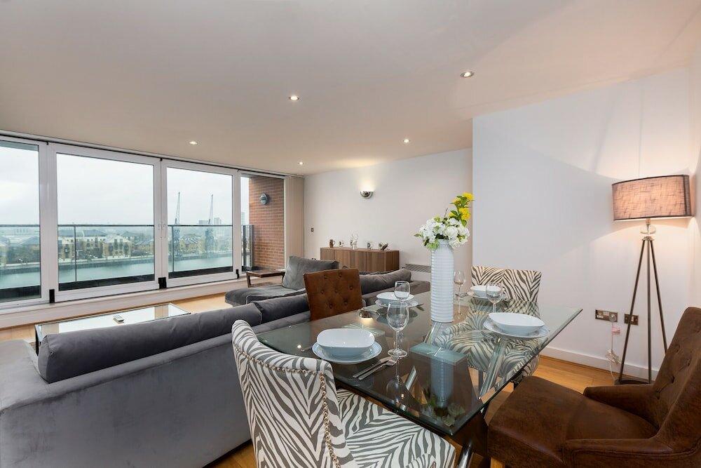 Фото Waterside Bliss 2 Bed 2 Bath Apartment