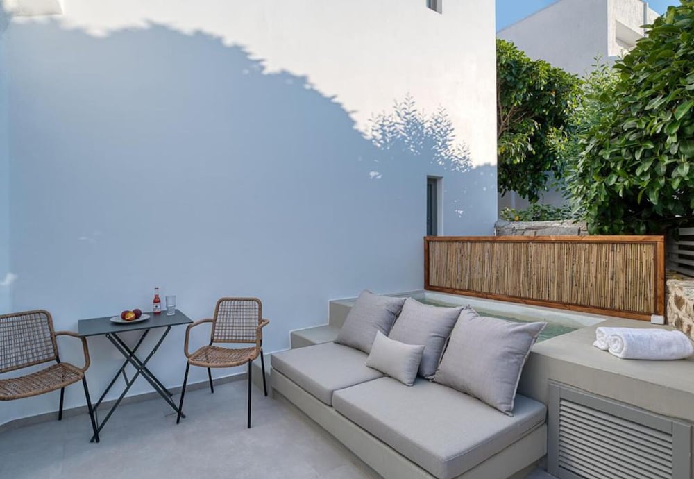 Фото Clementina Paros