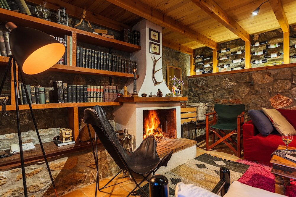 Фото Escape in the Forest, Cosy Chalet with Home Cinema