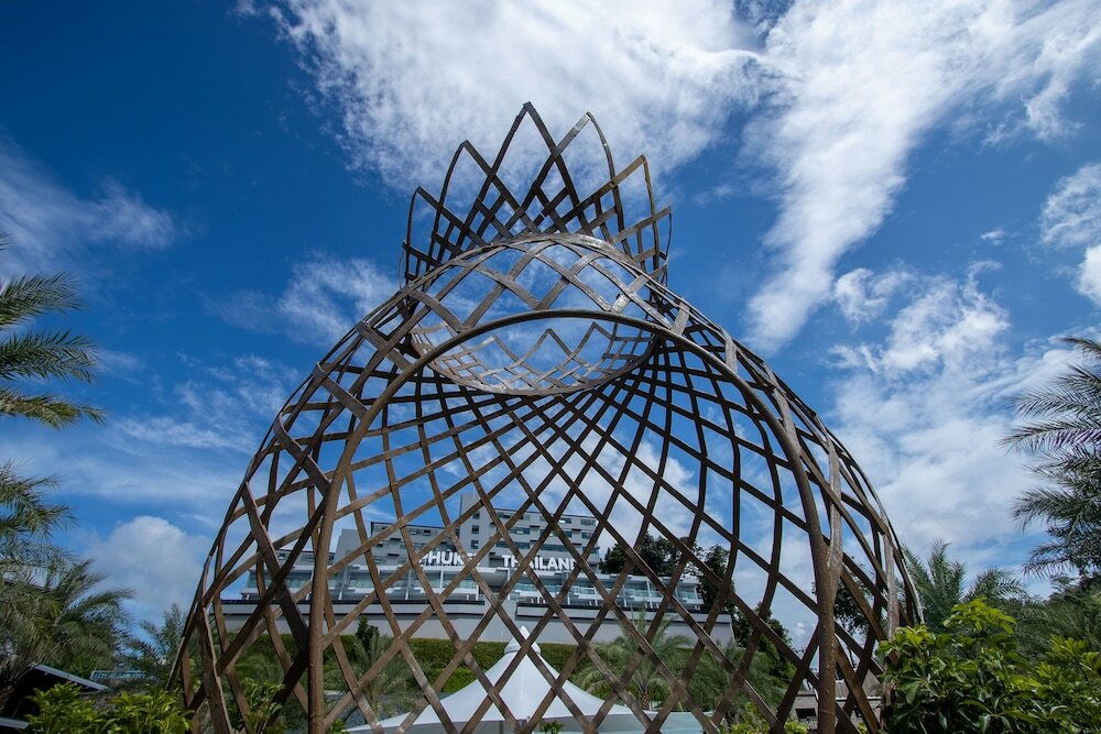 Фото Patong Bay Hill Resort