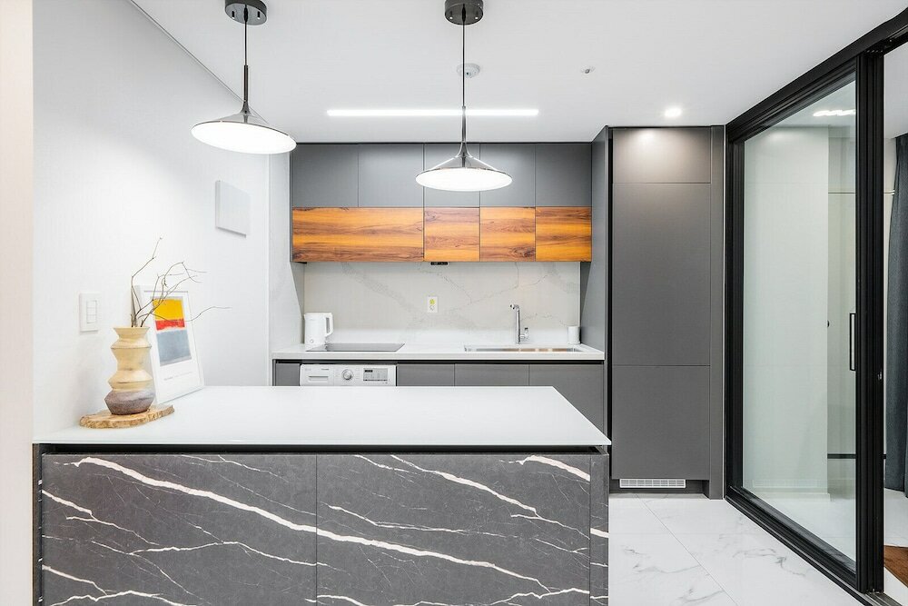 Фото Seocho Intoraon Hotel and Residence