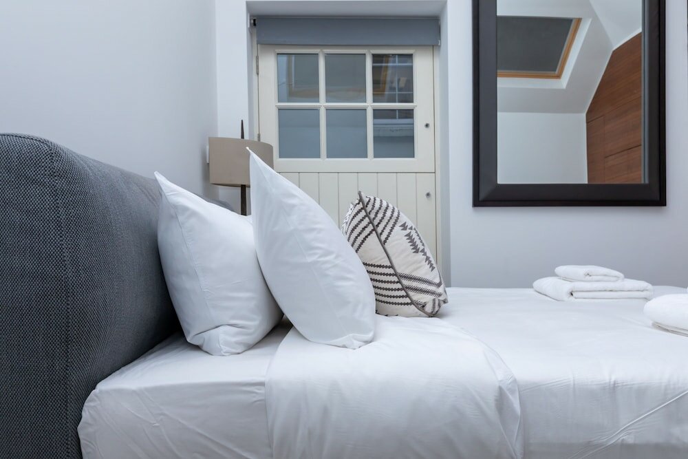 Фото Central and Unique 1 Bedroom Mews House in Mayfair