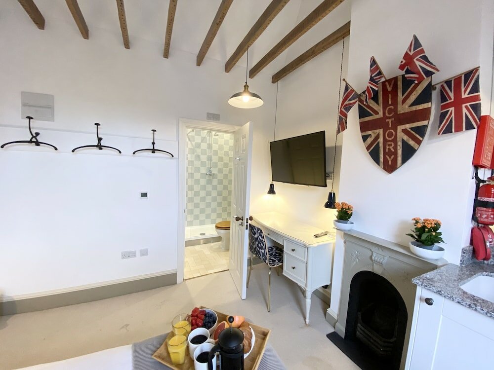 Фото Stylish Apartments in Pimlico