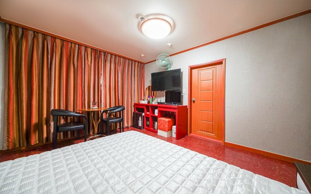 Фото Busan Jaesong-dong Romance