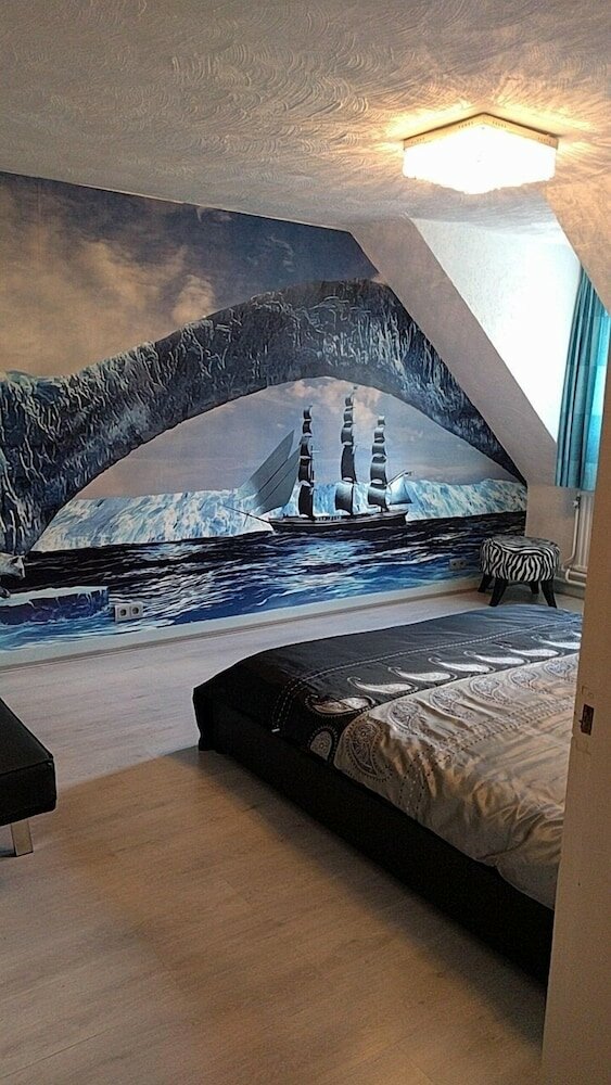 Фото Luxe Apartment - Near Town Hall