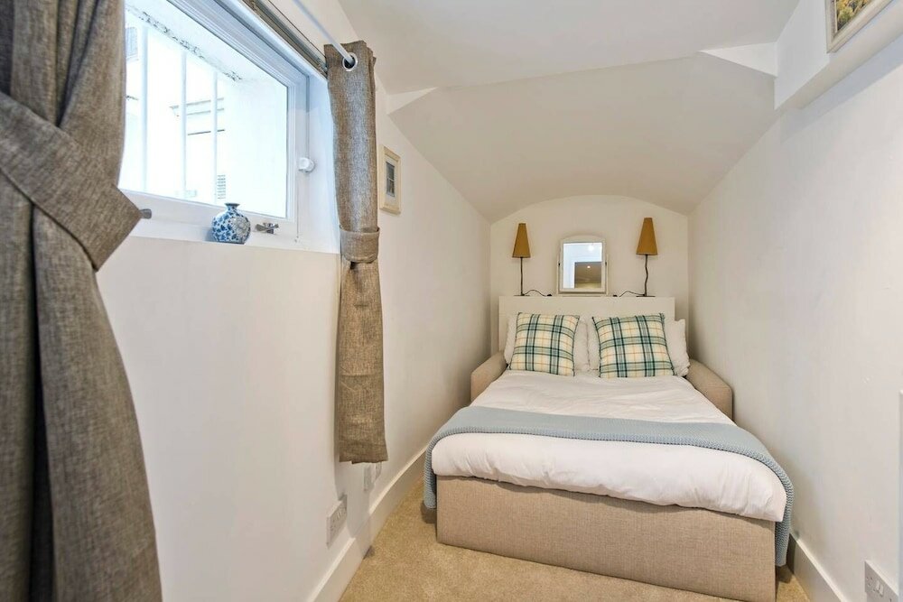 Фото Fantastic 3 Bed Apartment In Earls Court
