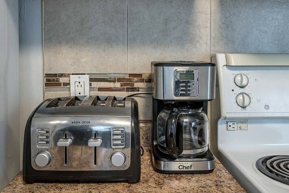 Фото Modest 4BedR Apt 5mins to ParcLaFontaine