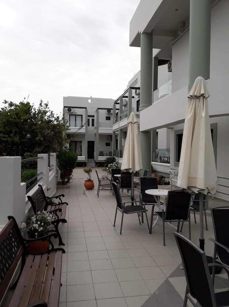 Фото Ilias Apartments