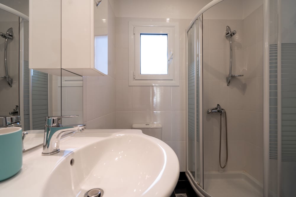 Фото Fotomara sunny and colourful apartment