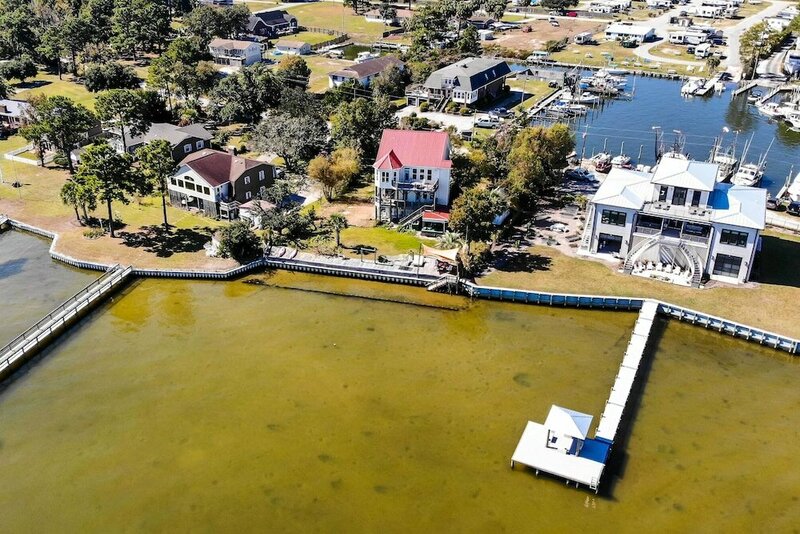 Гостиница Charming Waterfront Home: Fish, Boat + More!