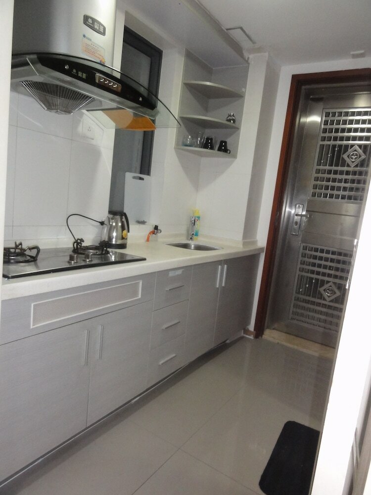 Фото Homehunter Short Term Apartment