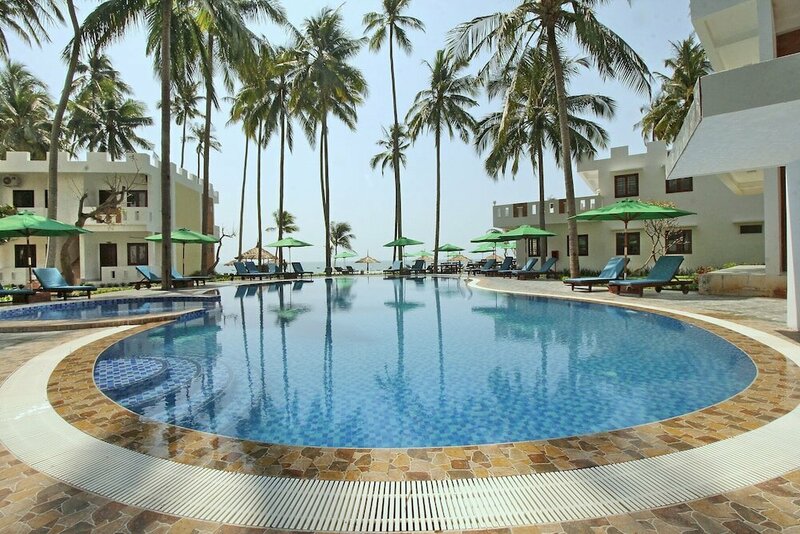 Гостиница Ocean Place Mui Ne Resort в Фантхьете