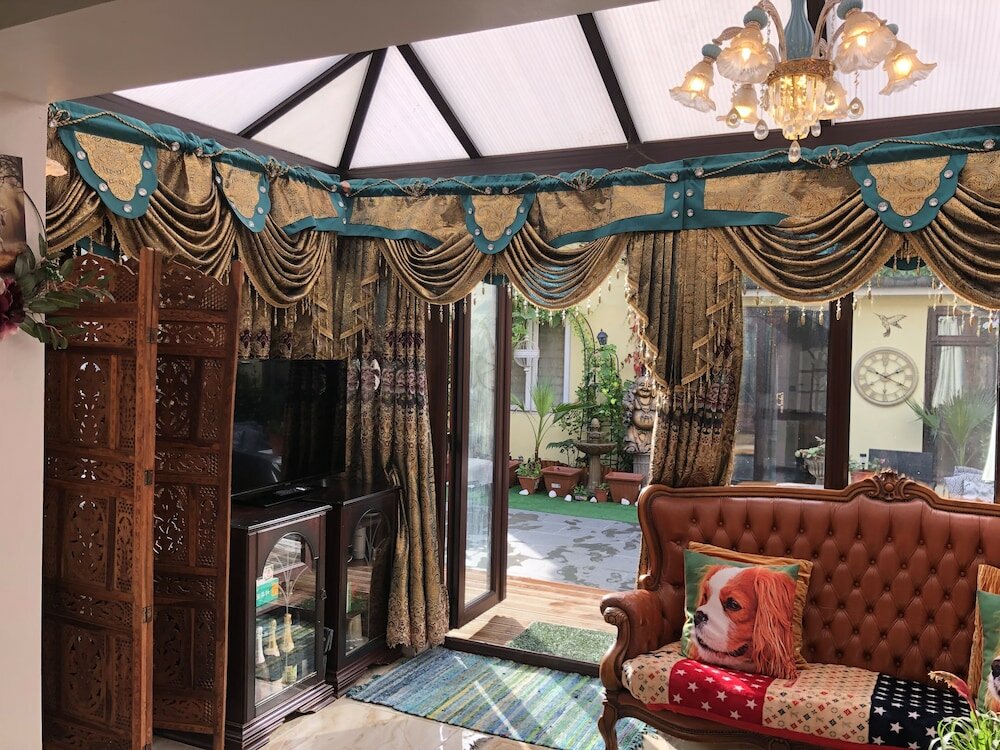 Фото Centrally Located 4 Bedroom House