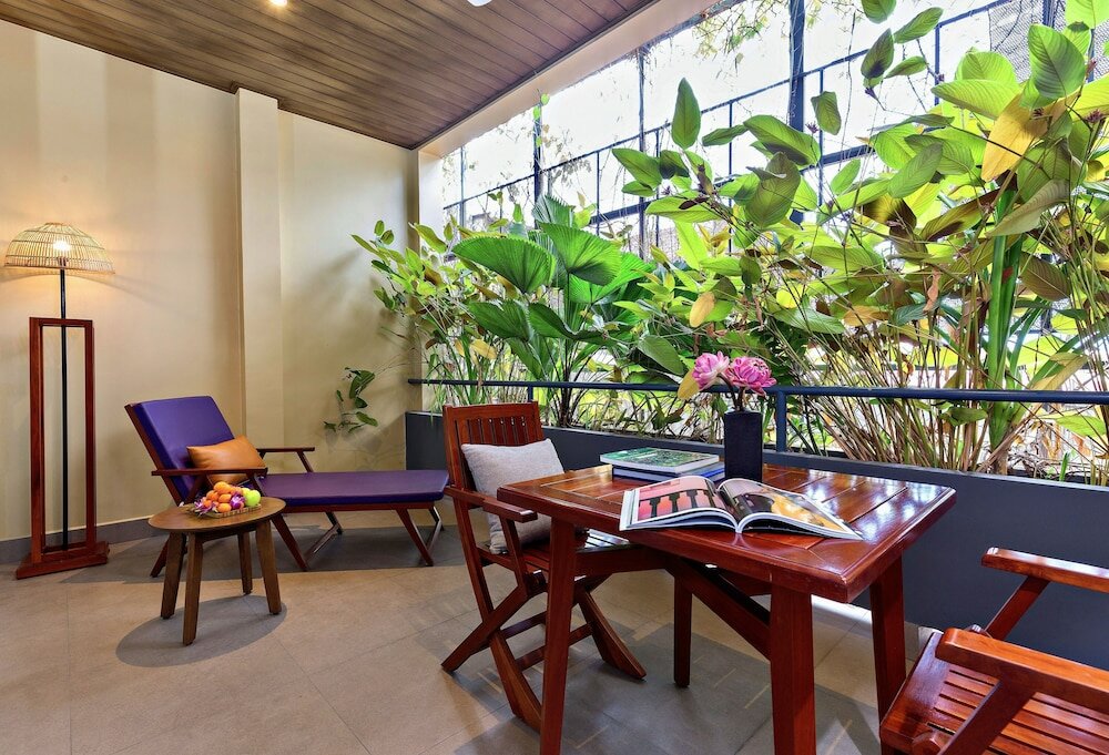 Фото Indra Hotel