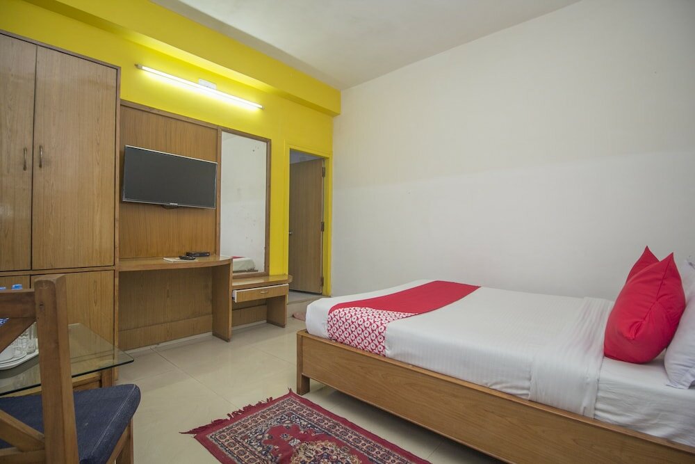 Фото Oyo 29736 Nandanik Palace