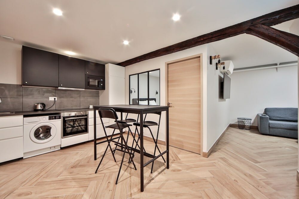 Фото Blue Night International 49