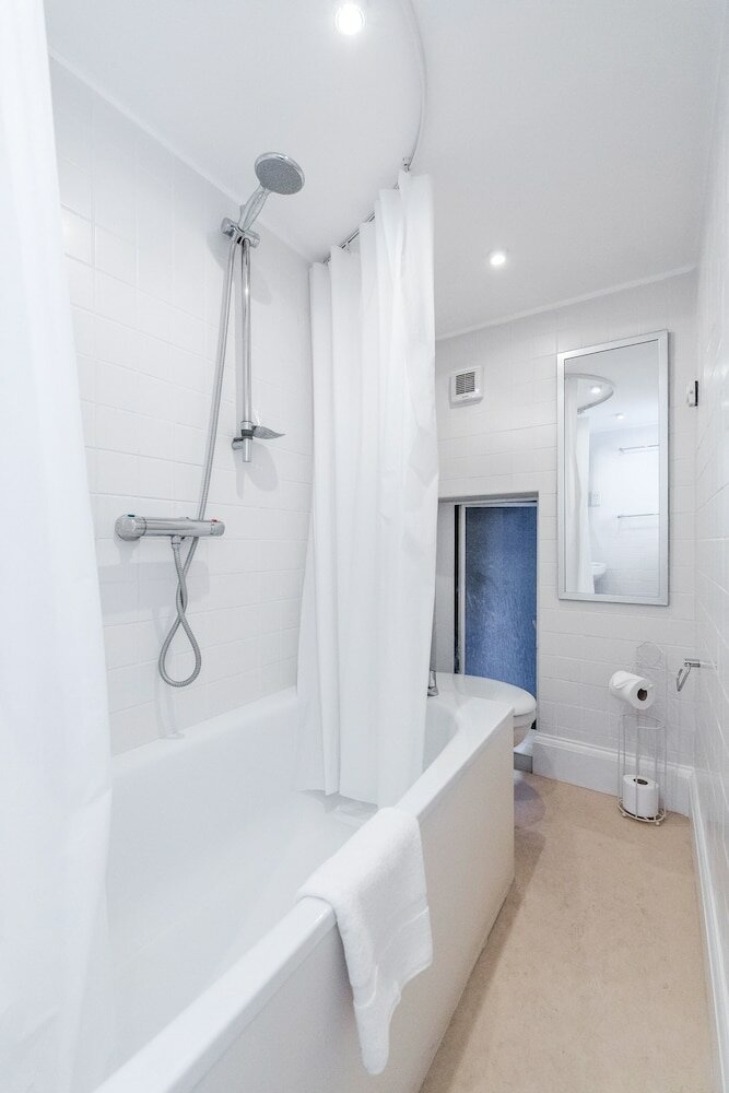 Фото Distinctive apartment for 3 with mezz