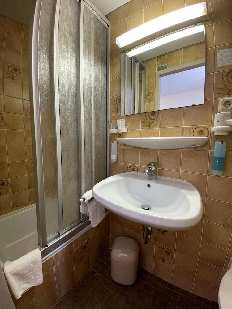 Фото Bebras Hessischer Hof