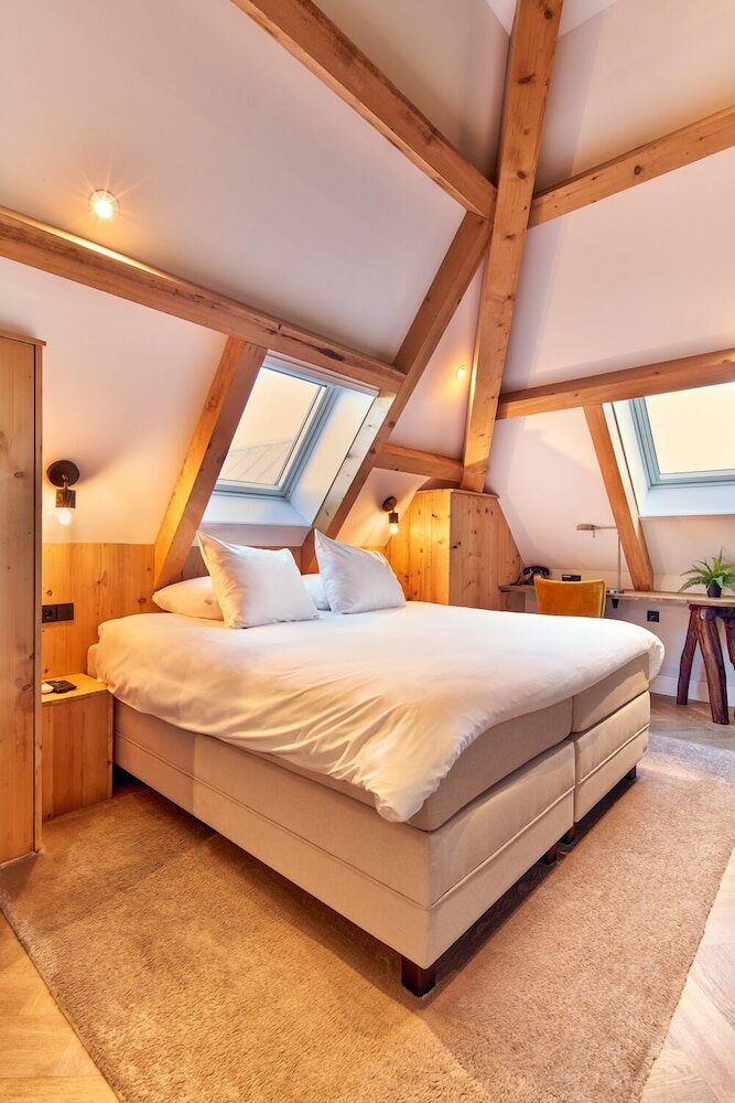 Фото Hotel The Yard