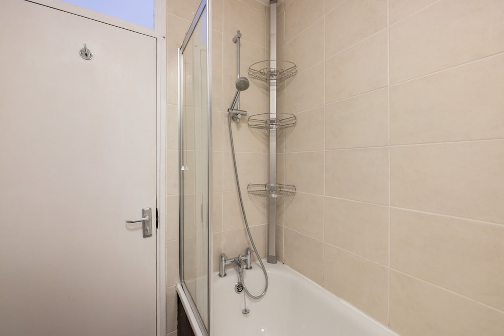 Фото The Bermondsey Collection