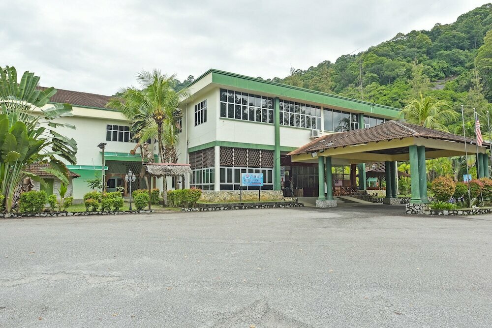 Hotel Oyo Home 90700 Teluk Batik Holiday Apartment, State of Perak, photo