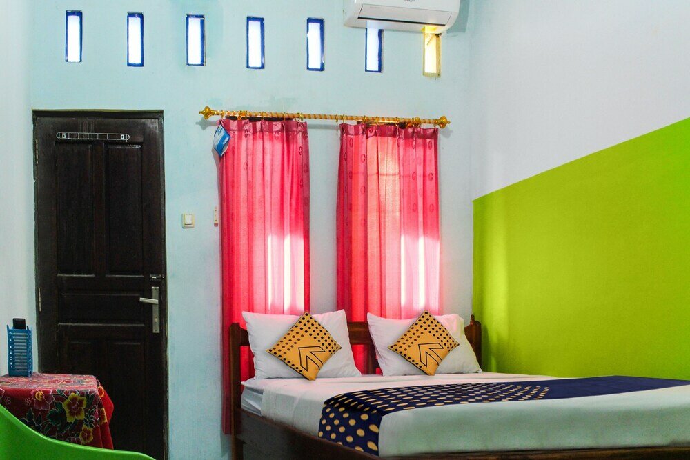 Фото Spot On 91227 Al Bayt Syariah Guest