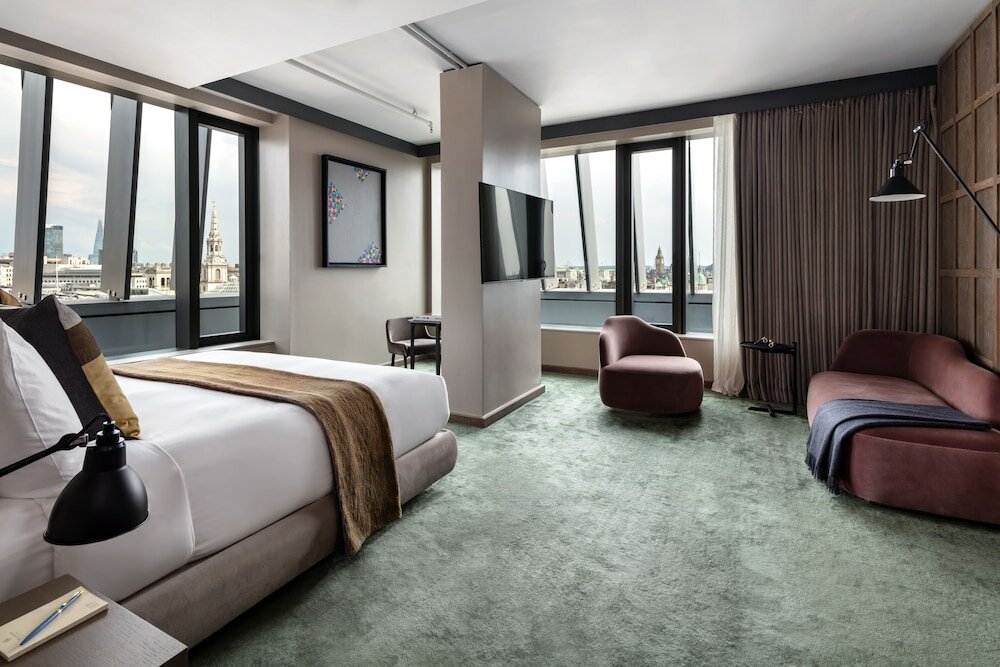 Фото The Londoner