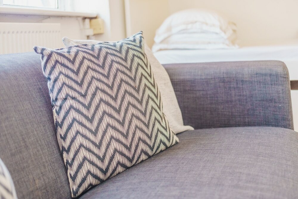 Фото Cosy High Floor Studio Greek Street Soho