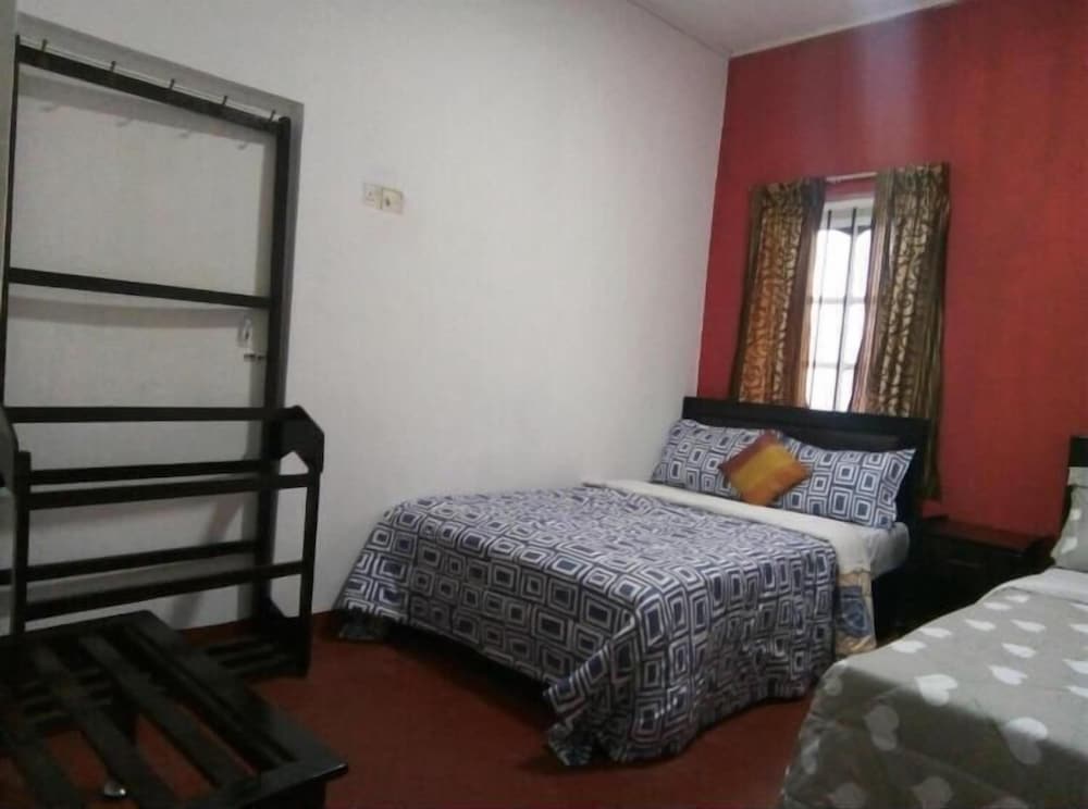 Фото White Cottage Nuwara Eliya