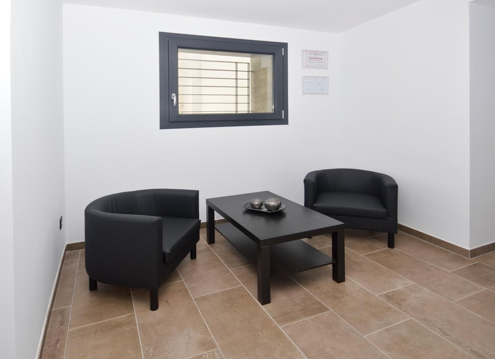 Фото Hostal Maria Jose