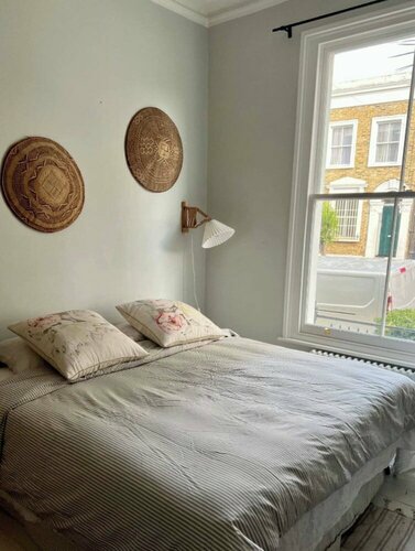 Гостиница Lovely 3bd Victorian Townhouse W/garden - Brixton! в Лондоне