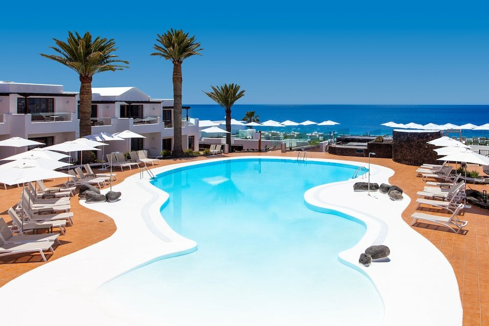 Фото R2 Bahía Kontiki Beach Apartments