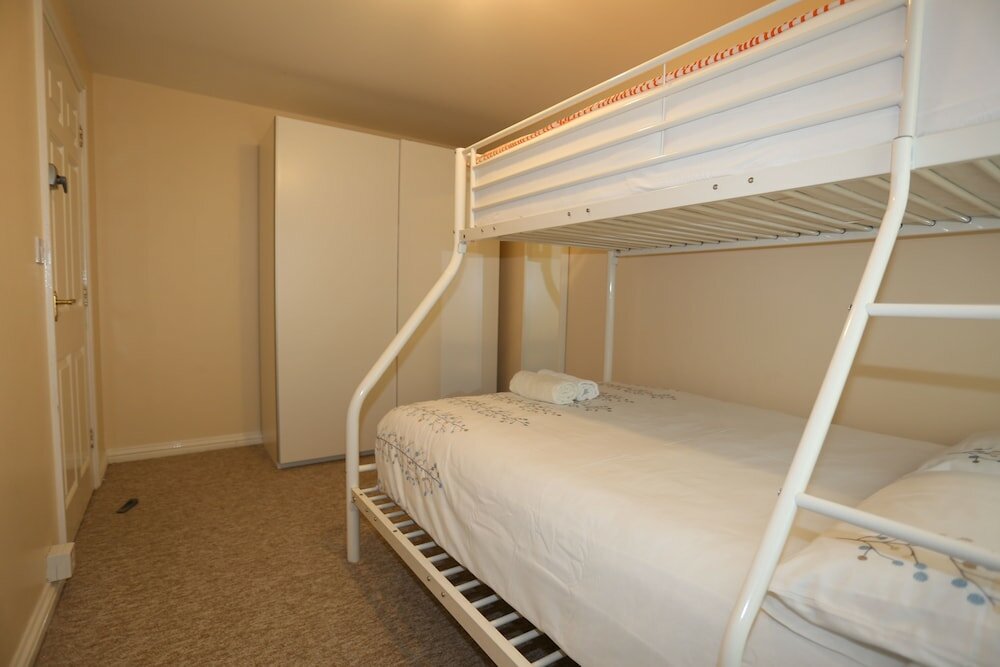 Фото Beautiful 4 beds Hillview House