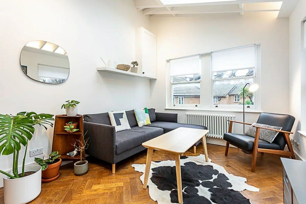 Фото Stylish and Spacious 1bd in Clapton