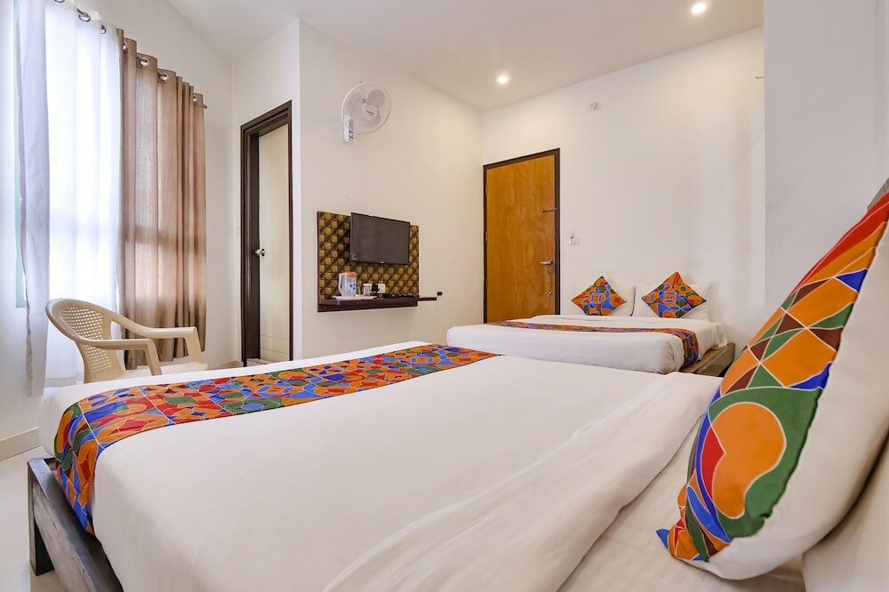 Фото Fabexpress Krishna Suites