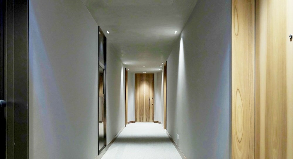 Фото San Babila Modern Apartment