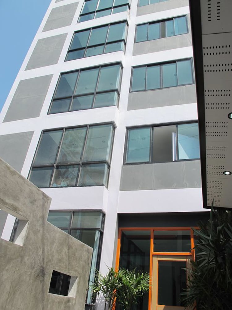 Фото C Tower Hotel