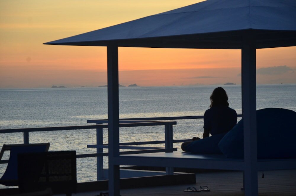 Фото Baan Jai Dee Beach Front Hotel