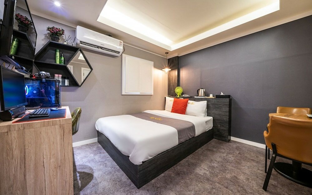 Фото Yeongdeungpo For U