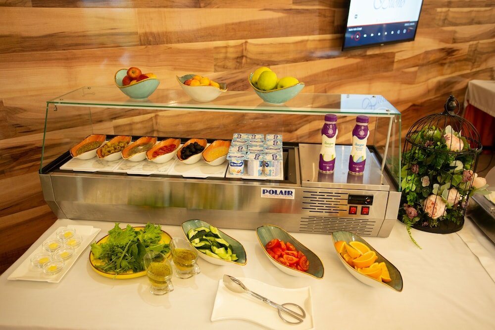 Фото B Hotel Bishkek